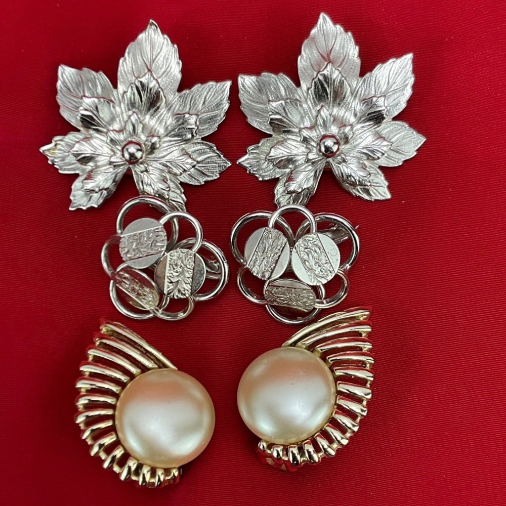 Vintage 3 Sarah Coventry Silver And Gold Maple Leaf Circles Fan Clip On Earrings